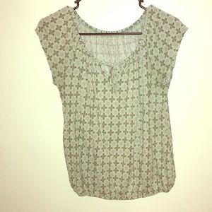 Cute stretchy top size M